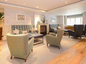 RECEPTION LOUNGE- click for photo gallery